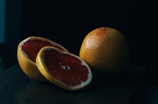 rozkrájené citrusy